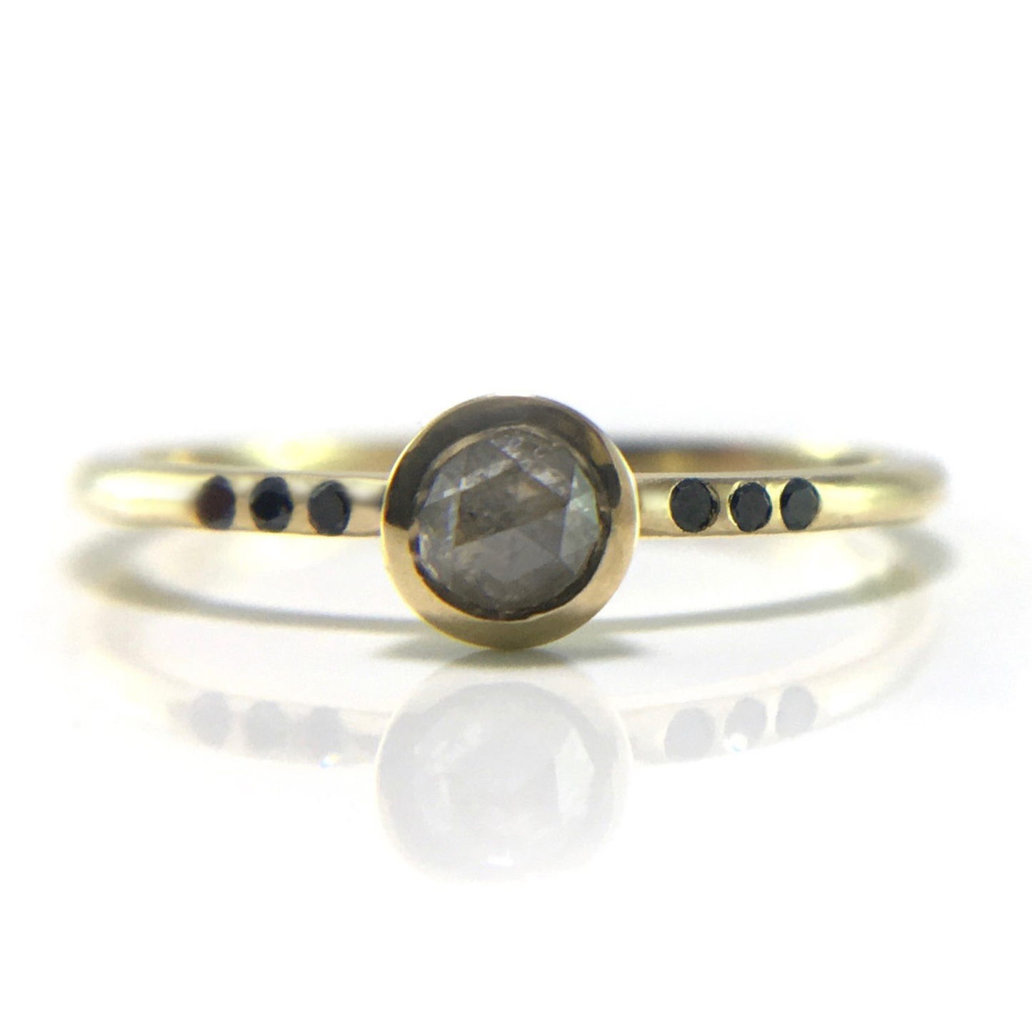 Thyone Ice ring