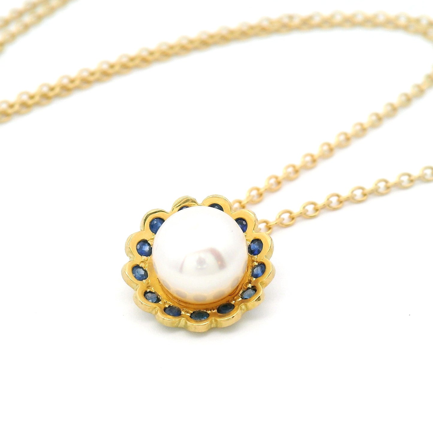 18k Yellow Pearl and Blue Sapphire Pendant and Chain