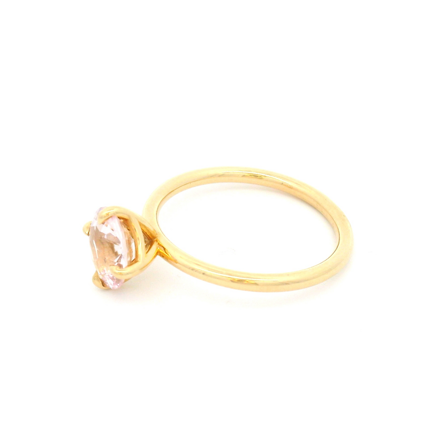 14k Yellow Solitaire with Round 1.55ct Peach Sapphire