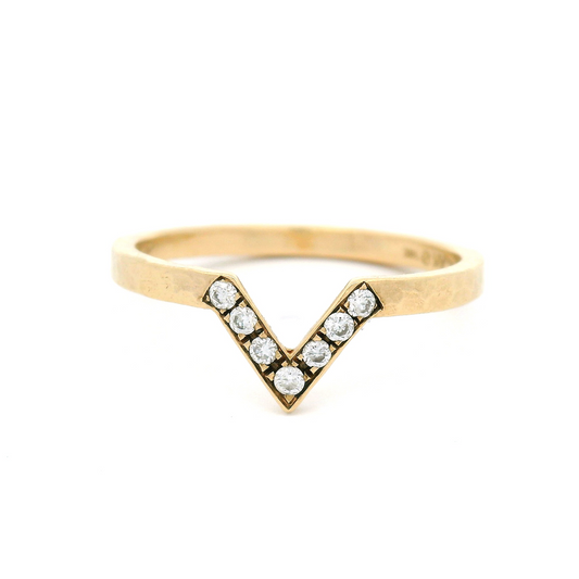 14k Yellow Textured Chevron Band with 7 Diamonds