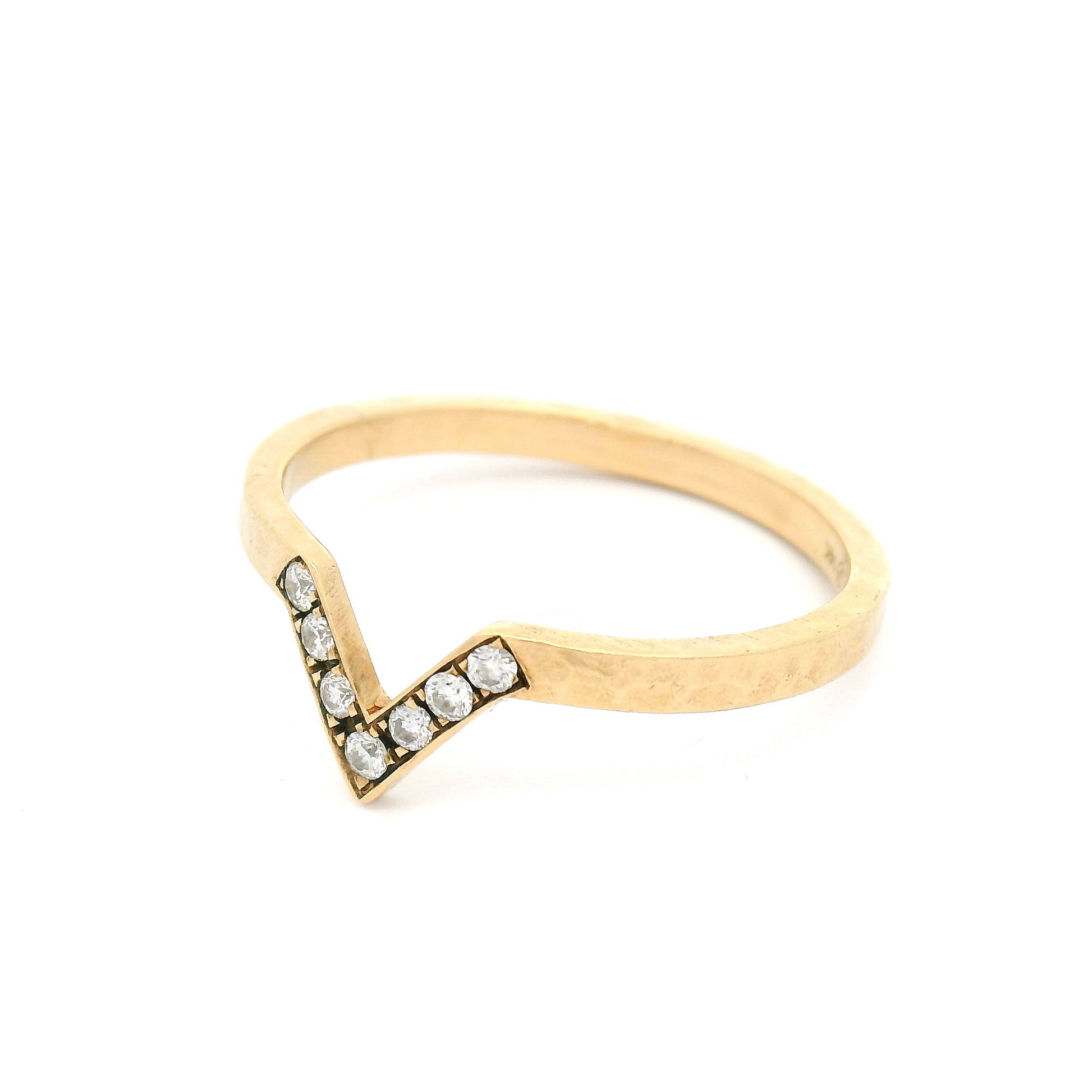 14k Yellow Textured Chevron Band with 7 Diamonds
