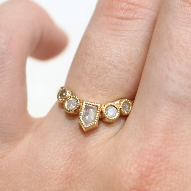 Foxborough - Shield & Brilliant-Cut Diamond 14k Yellow Contour Band