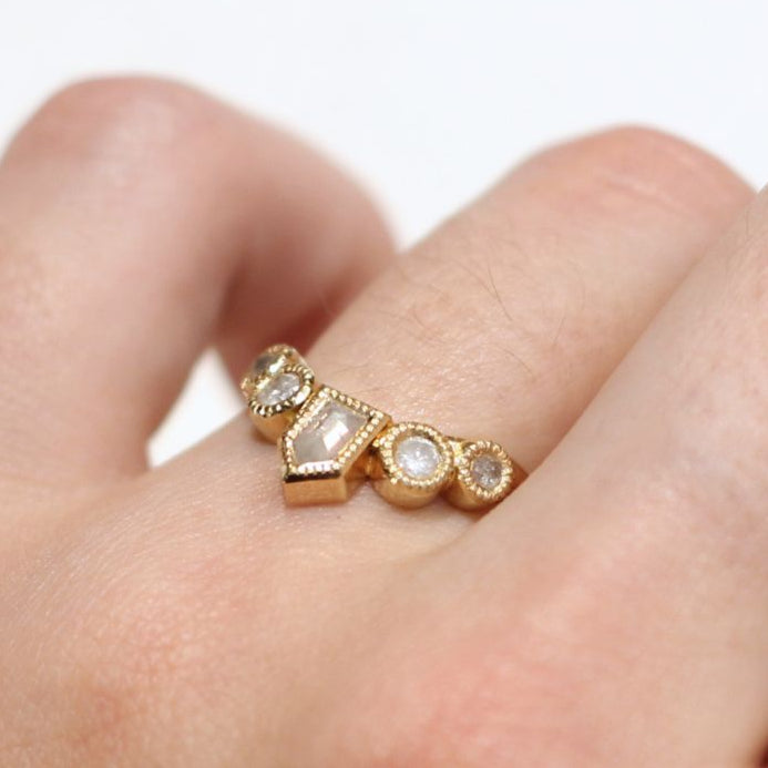 Foxborough - Shield & Brilliant-Cut Diamond 14k Yellow Contour Band