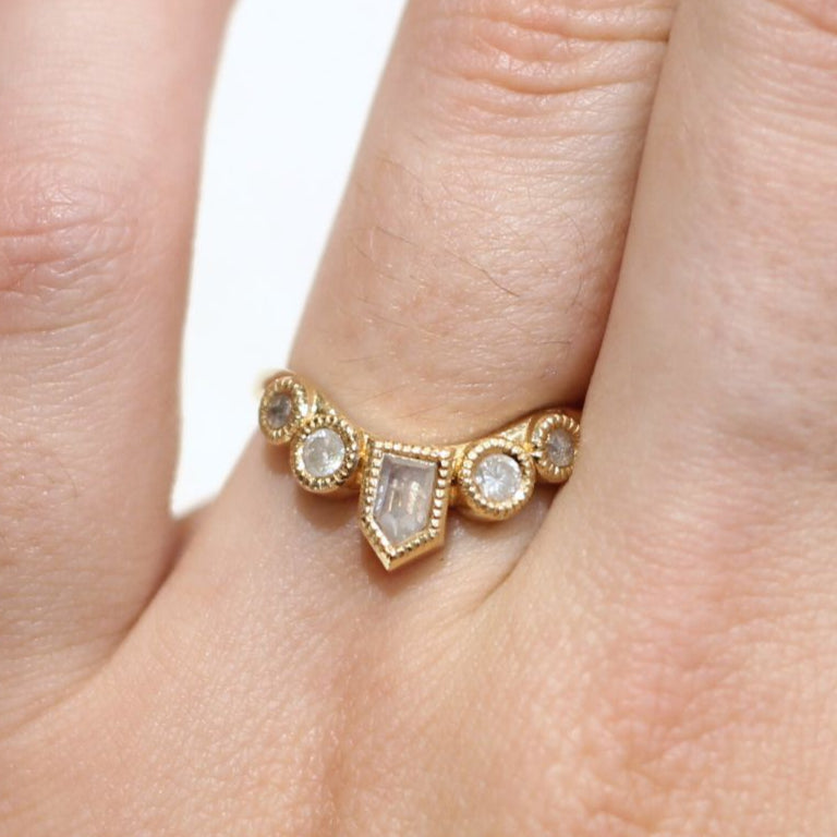 Foxborough - Shield & Brilliant-Cut Diamond 14k Yellow Contour Band