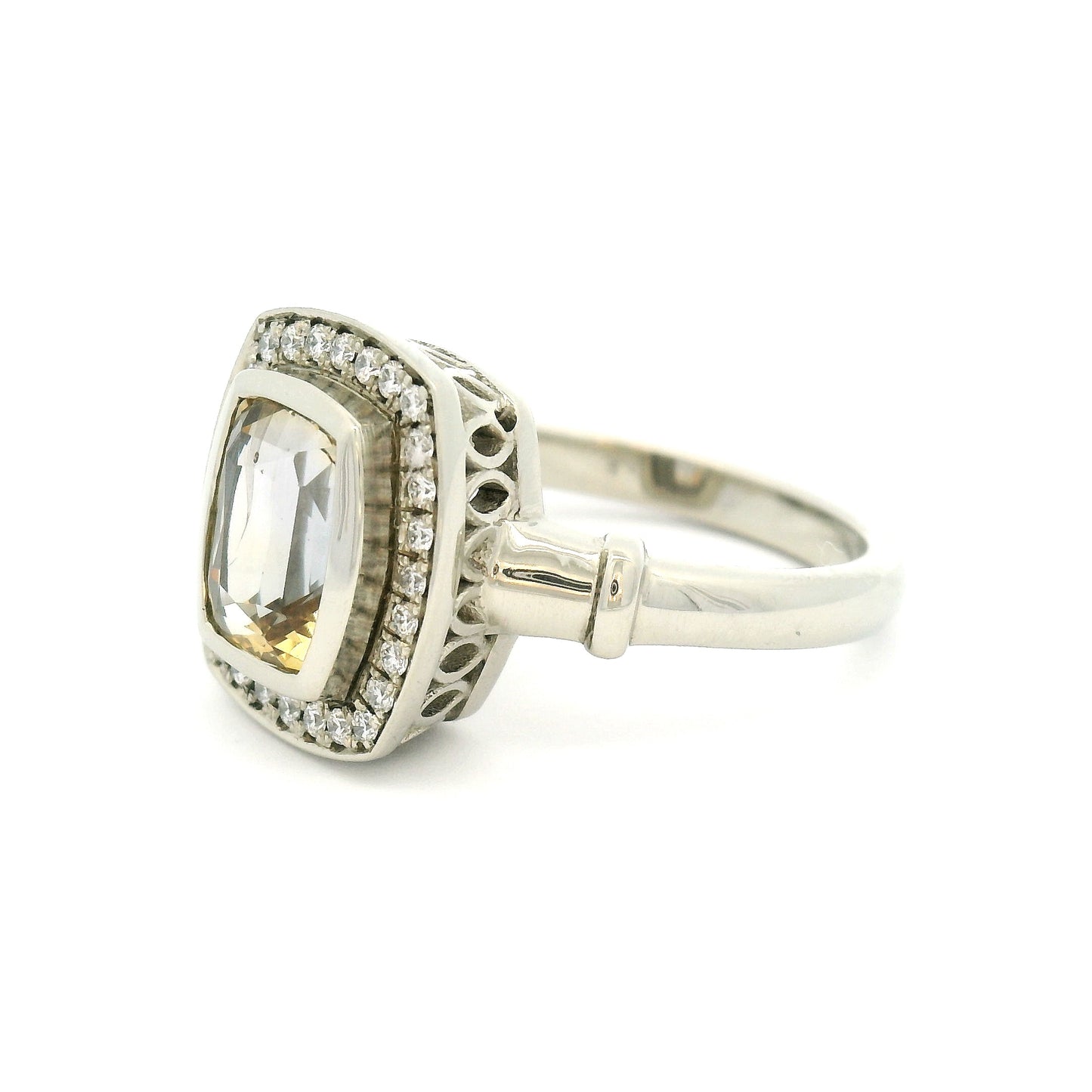 18k White Ring with 2.51ct Champagne Sapphire and Accent Diamonds
