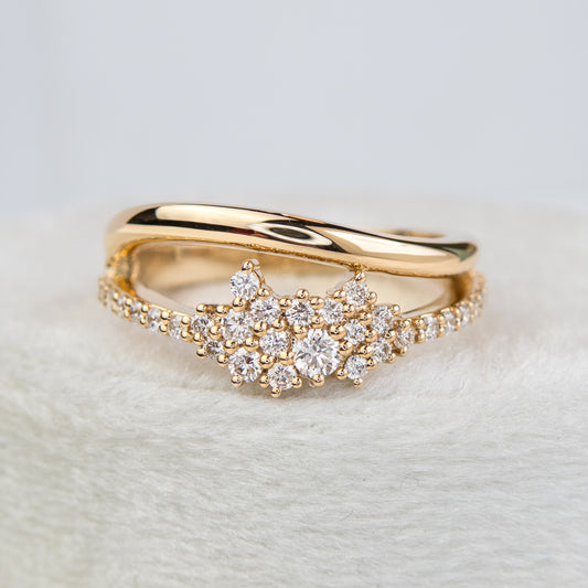 Dobro - Diamond Cluster Engagement Ring