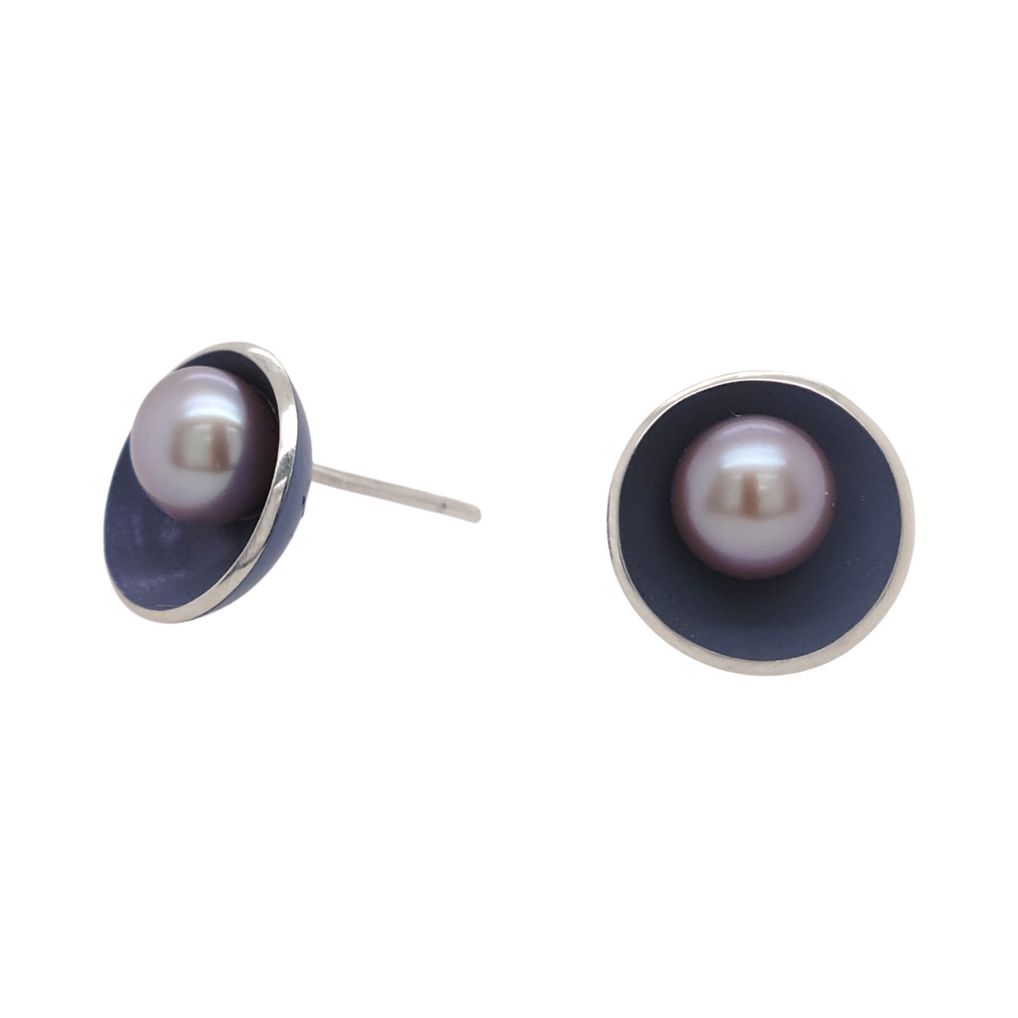 Pop Pearl Stud Earrings