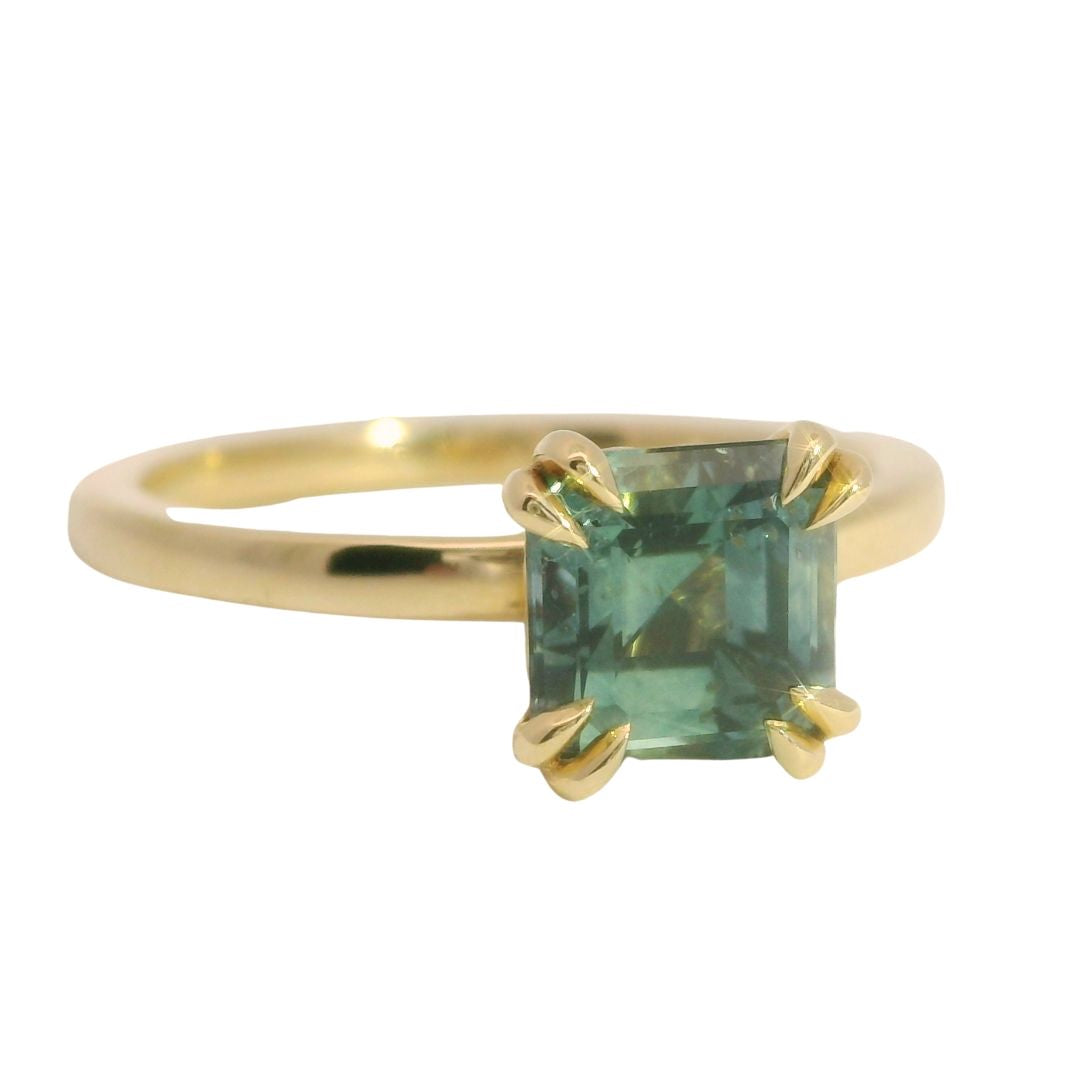 Montana Sapphire Solitare Engagement Ring