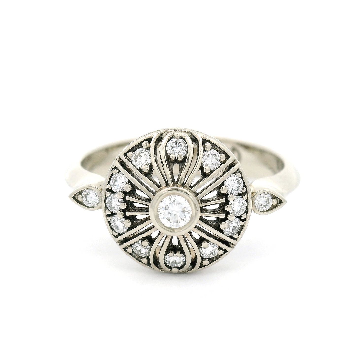 14k White Vintage-Inspired Engagement Ring with 0.25cts of Diamonds