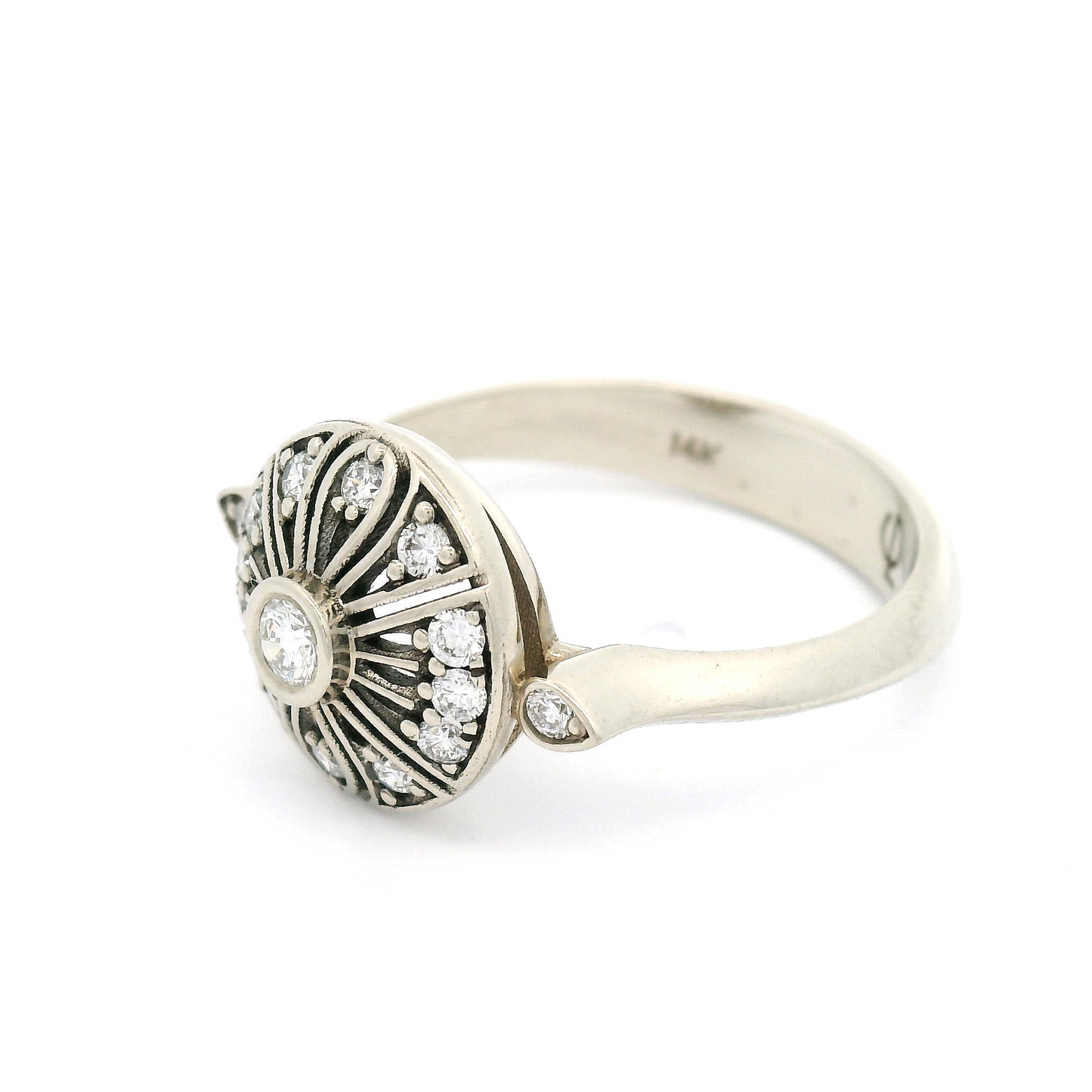 14k White Vintage-Inspired Engagement Ring with 0.25cts of Diamonds