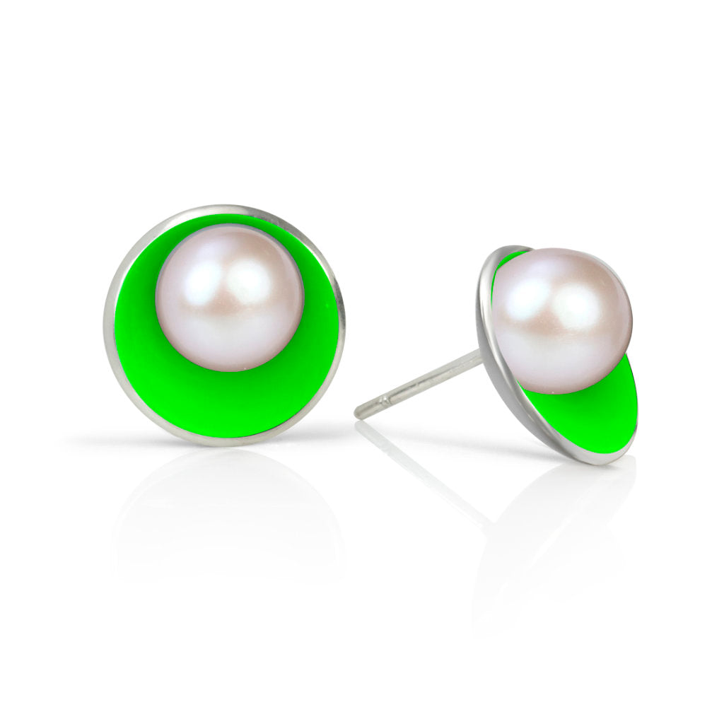 Pop Pearl Stud Earrings
