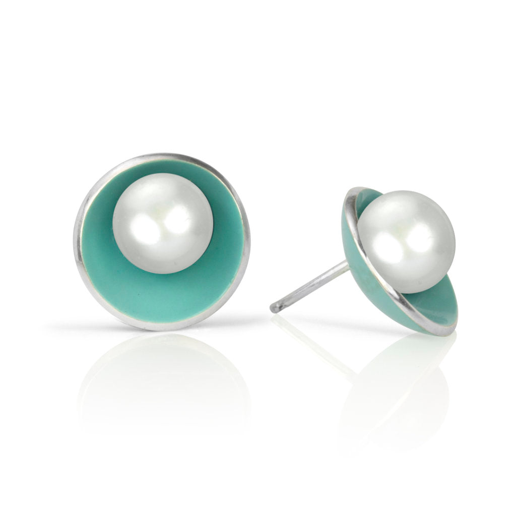 Pop Pearl Stud Earrings