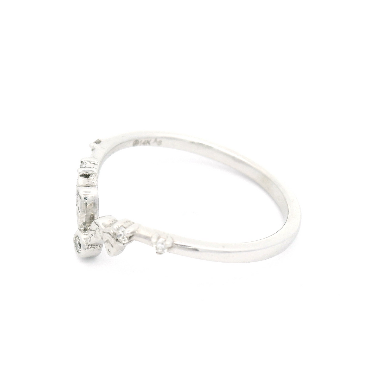 14k White Contour Leaf Band with 0.05cts Diamonds