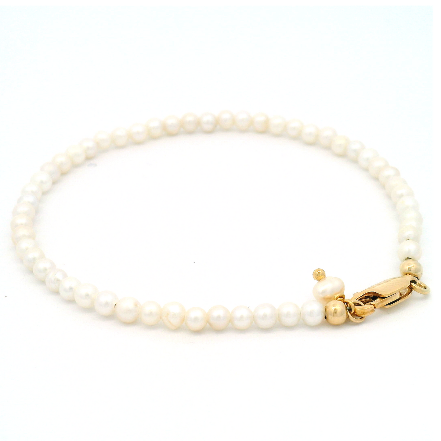 Gold Delicate Pearl Bracelet