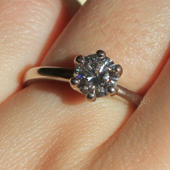 Platinum Solitaire Engagement Ring with 1.0ct Lab-Grown Round Brilliant Cut Diamond