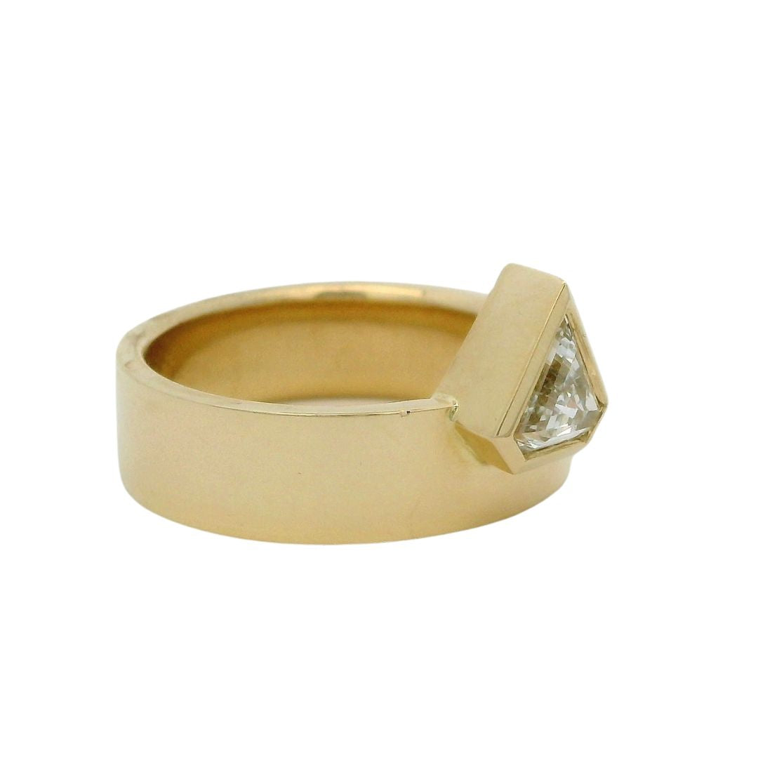 ZENITH - Modern Gold & Diamond Engagement Ring