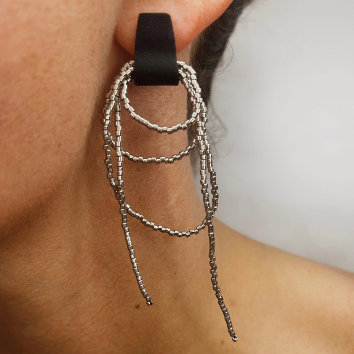 Bliss Dangle Black Earrings