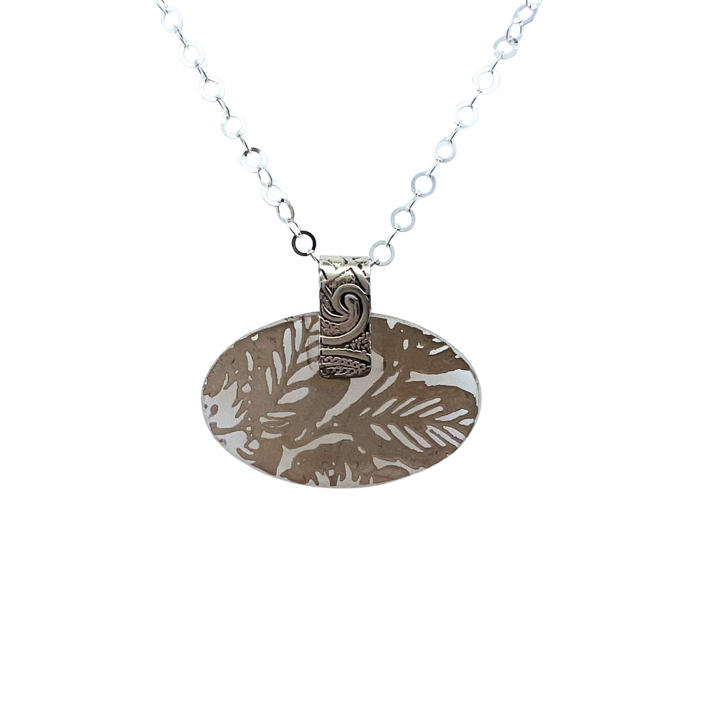 Silverware Glass-Overlay Oval Pendant