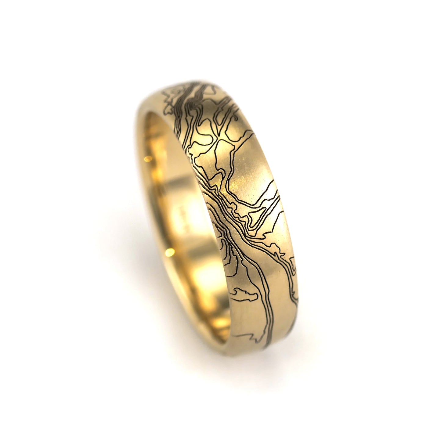 14k Yellow 5.5mm Wide Engraved Elevation Band of Niagara Falls