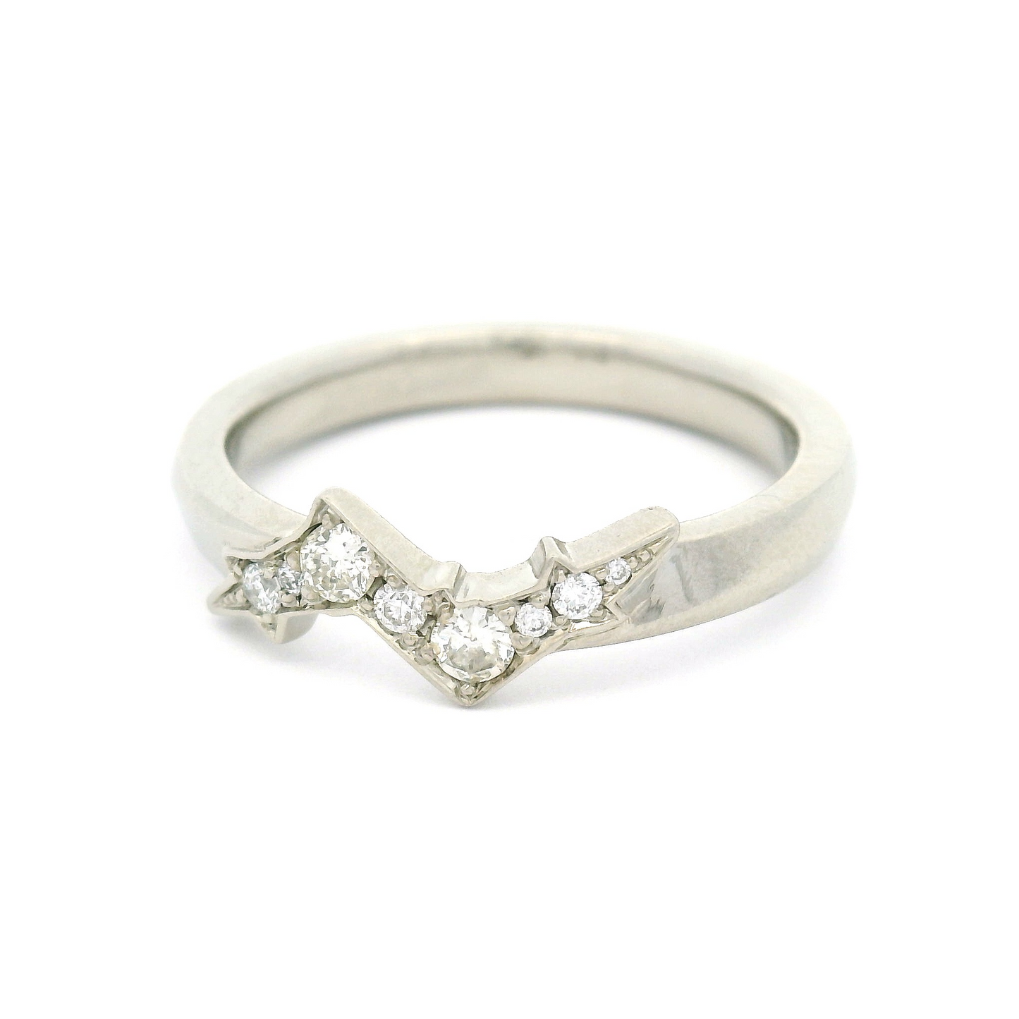 14k White Carved Frost Crystal Band with 0.15cts Natural Diamonds