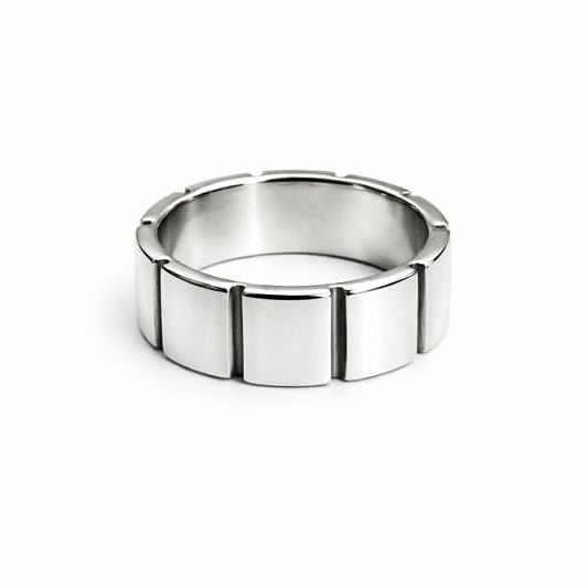 Frieze Ring