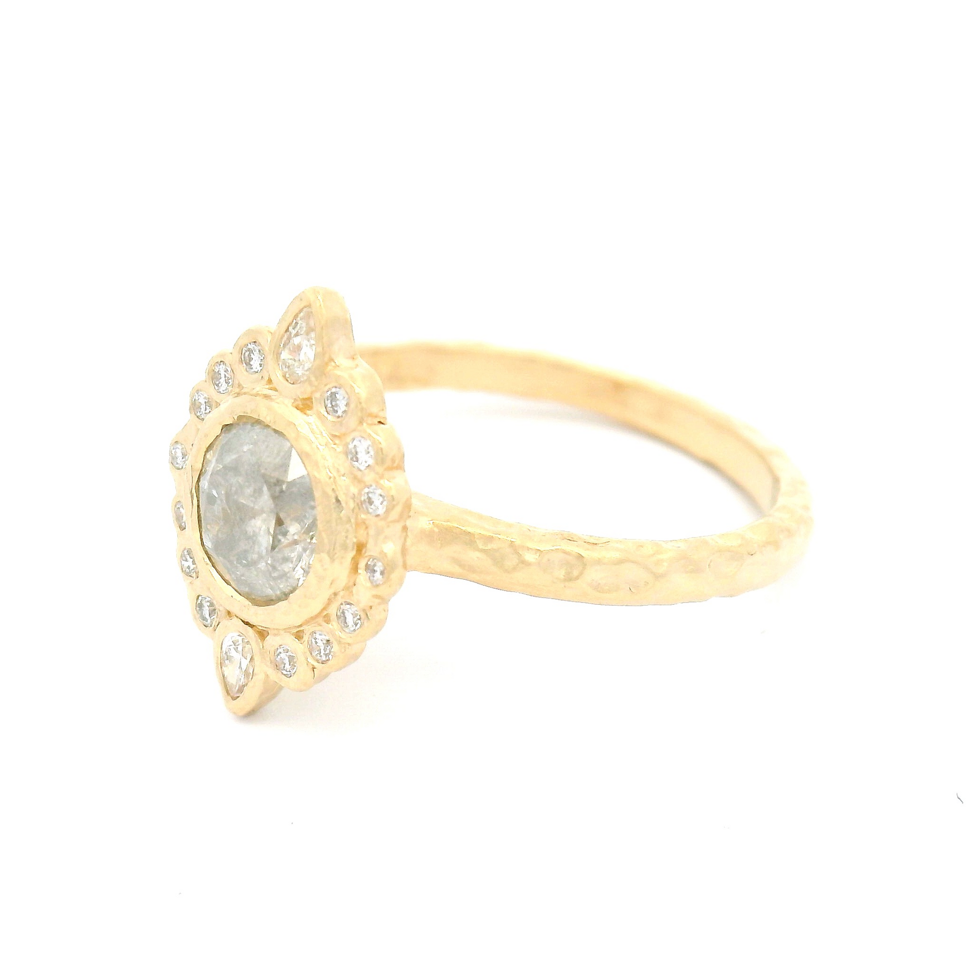 14k Yellow Engagement Ring with 0.85ct Icy Round Brilliant Diamond and Accent Diamonds