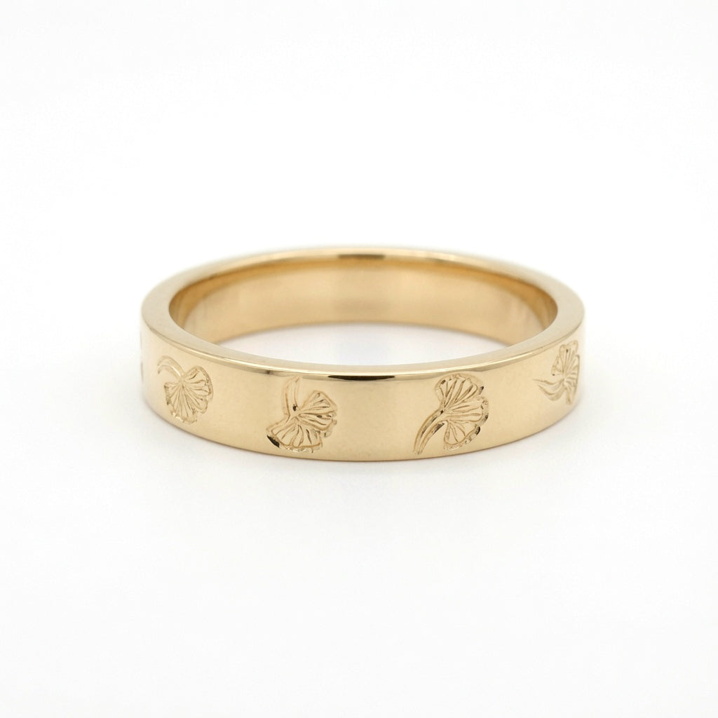 14K Yellow Gold 4mm Wide Flat Band with Engraved Ginkgo Leaf