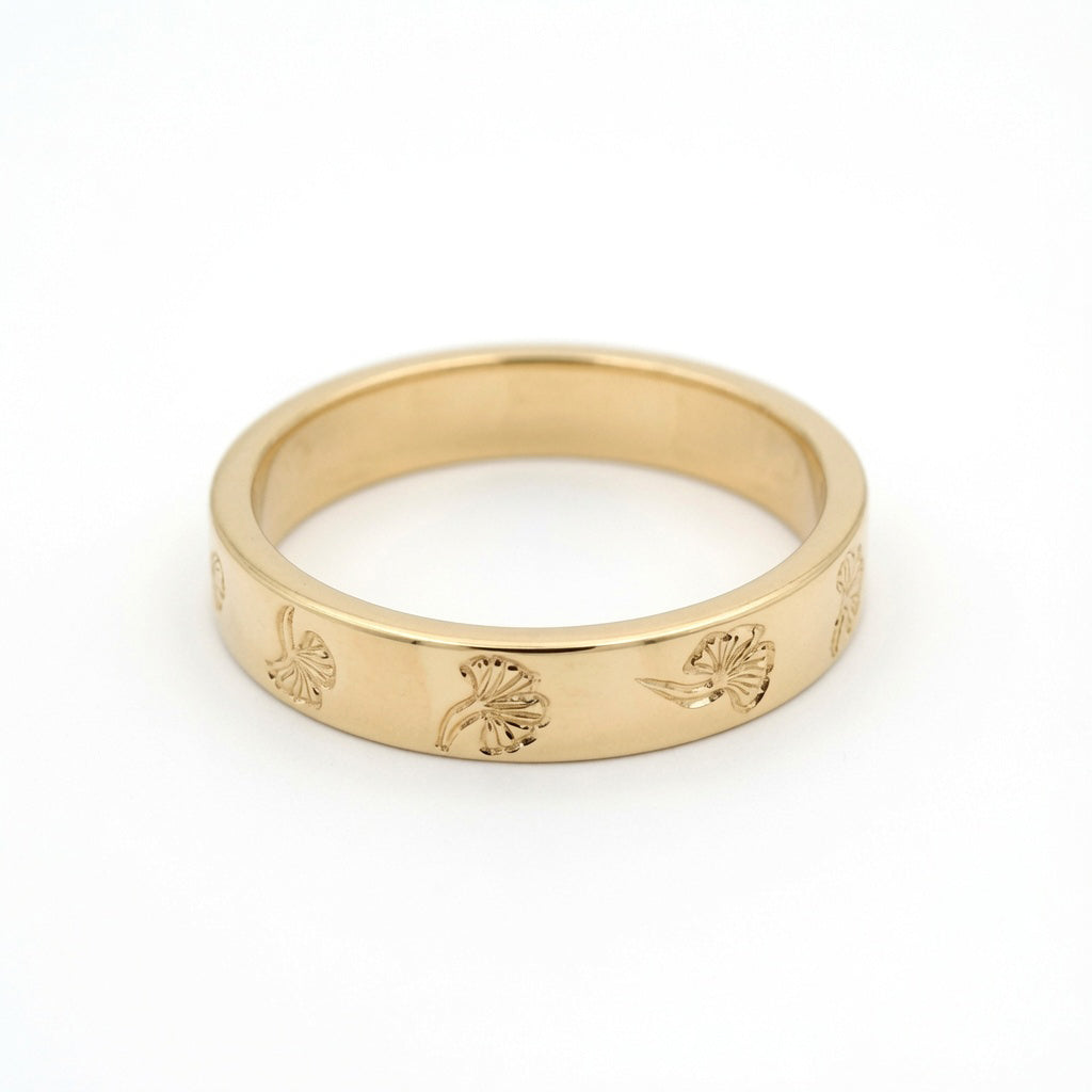 14K Yellow Gold 4mm Wide Flat Band with Engraved Ginkgo Leaf