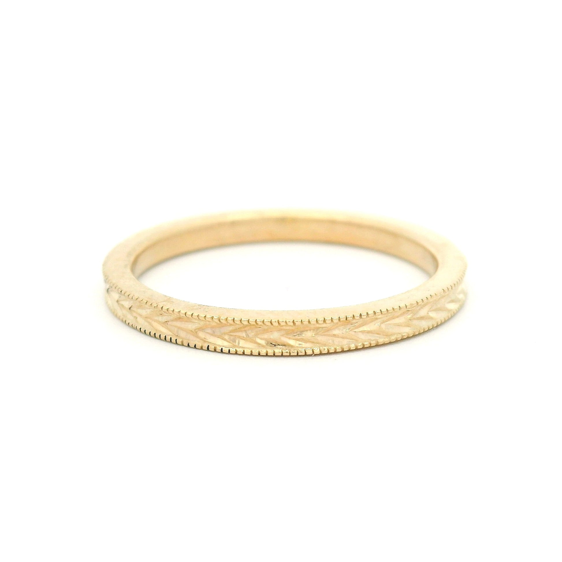 10k Yellow 2mm Wide Hand-Engraved Wheat Sheaf Band