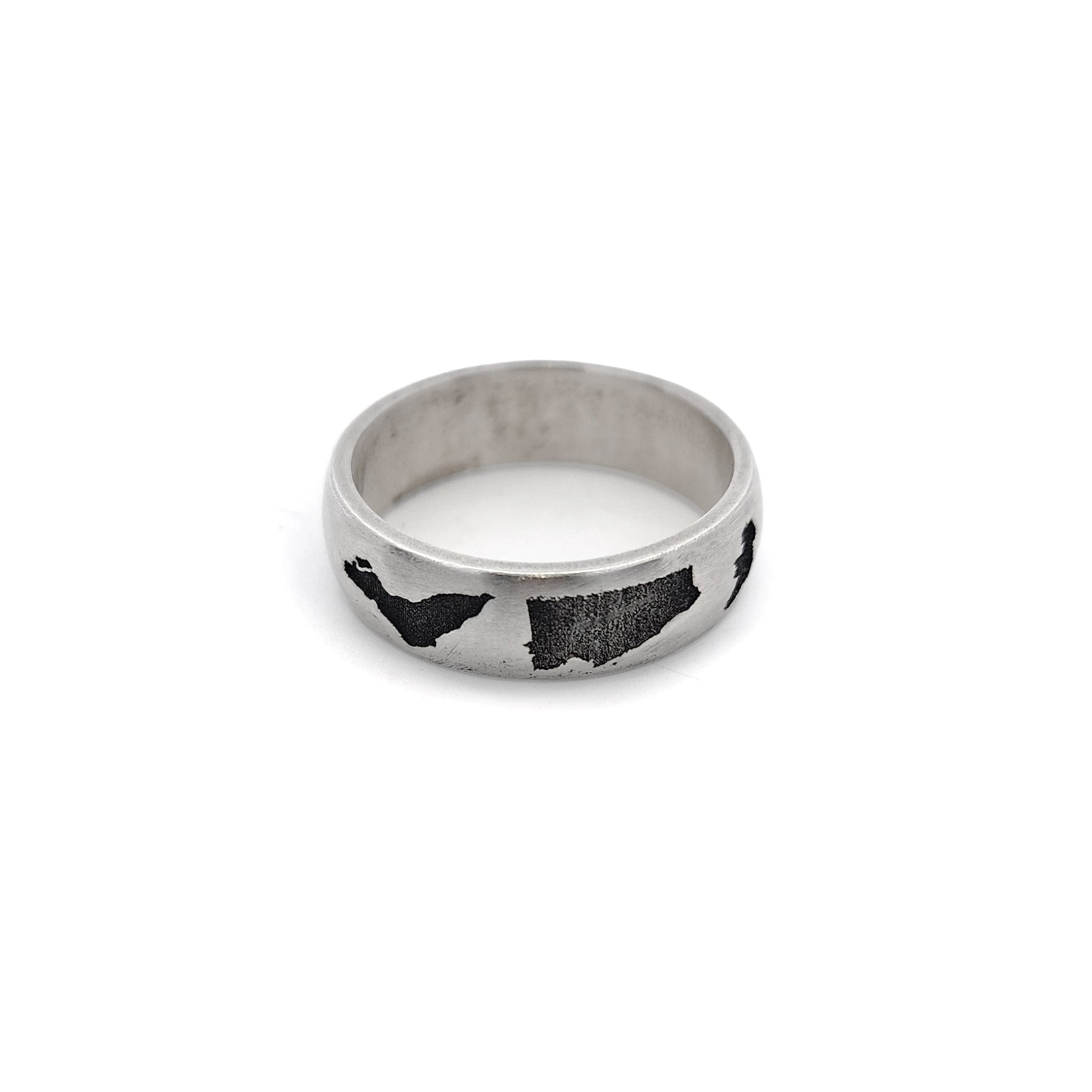 Sterling Silver Recessed Engraved Country Ring – Made You Look Jewellery