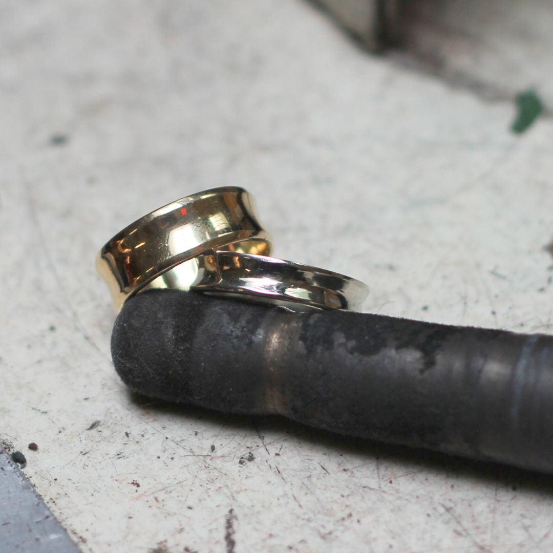 Concave Gold Band