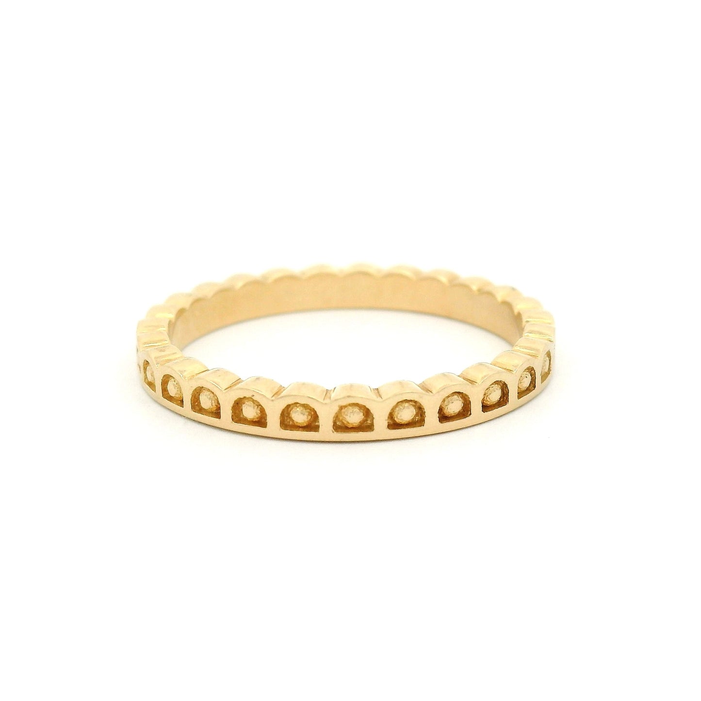 14k Yellow 2.5mm Wide Band with Scalloped Beaded Stations