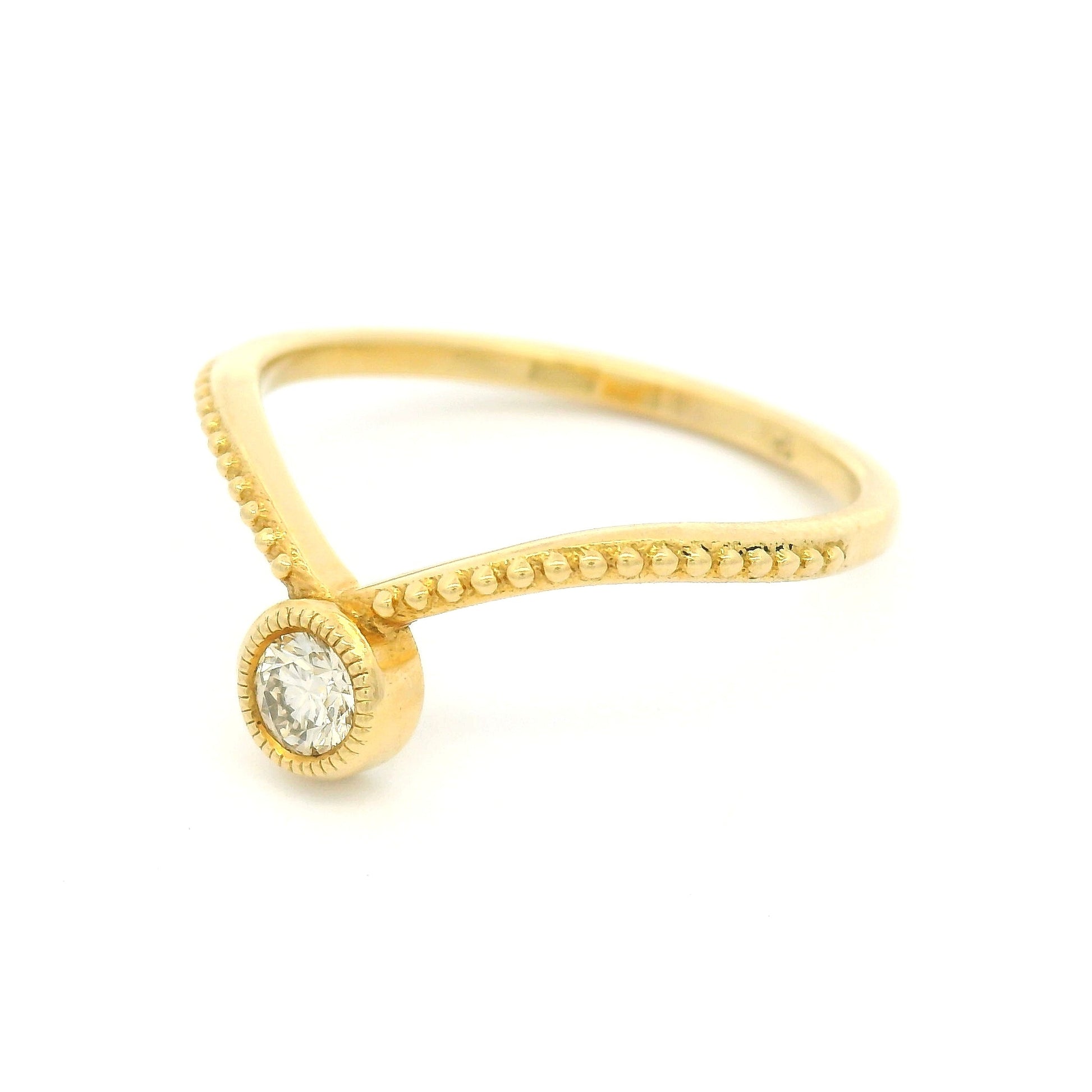18k Yellow Bezel-Set Solitaire with 0.15ct Natural Round Brilliant Cut Diamond