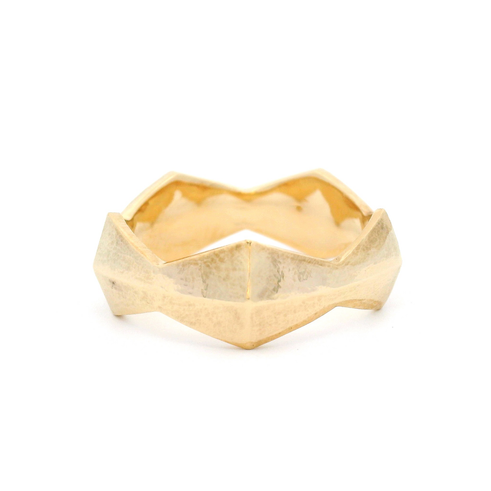 14k Yellow Textured Pyramid Band