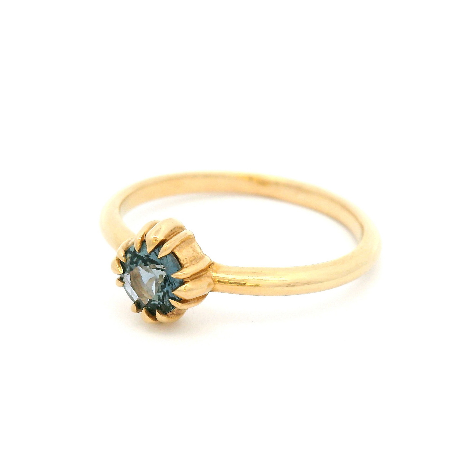 14k Yellow Gold Solitaire with 0.48ct Blue Sapphire