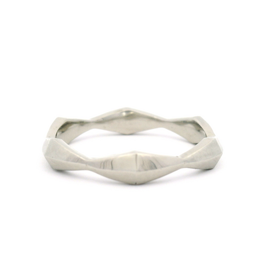 14k White Elongated Pyramid Band