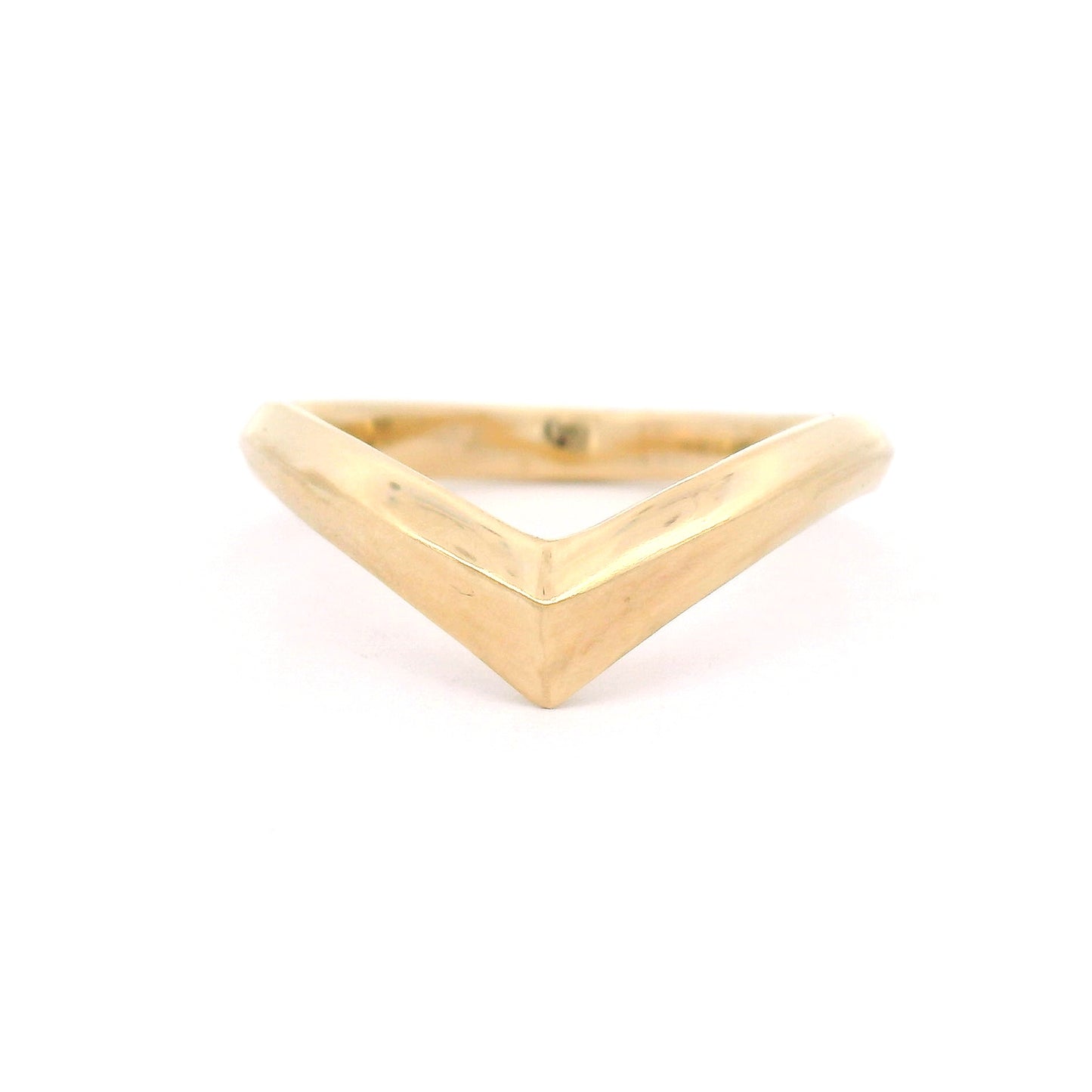 10K yellow gold chevron wedding band with four polished panels in a diadem-inspired design and elegant contoured profile.