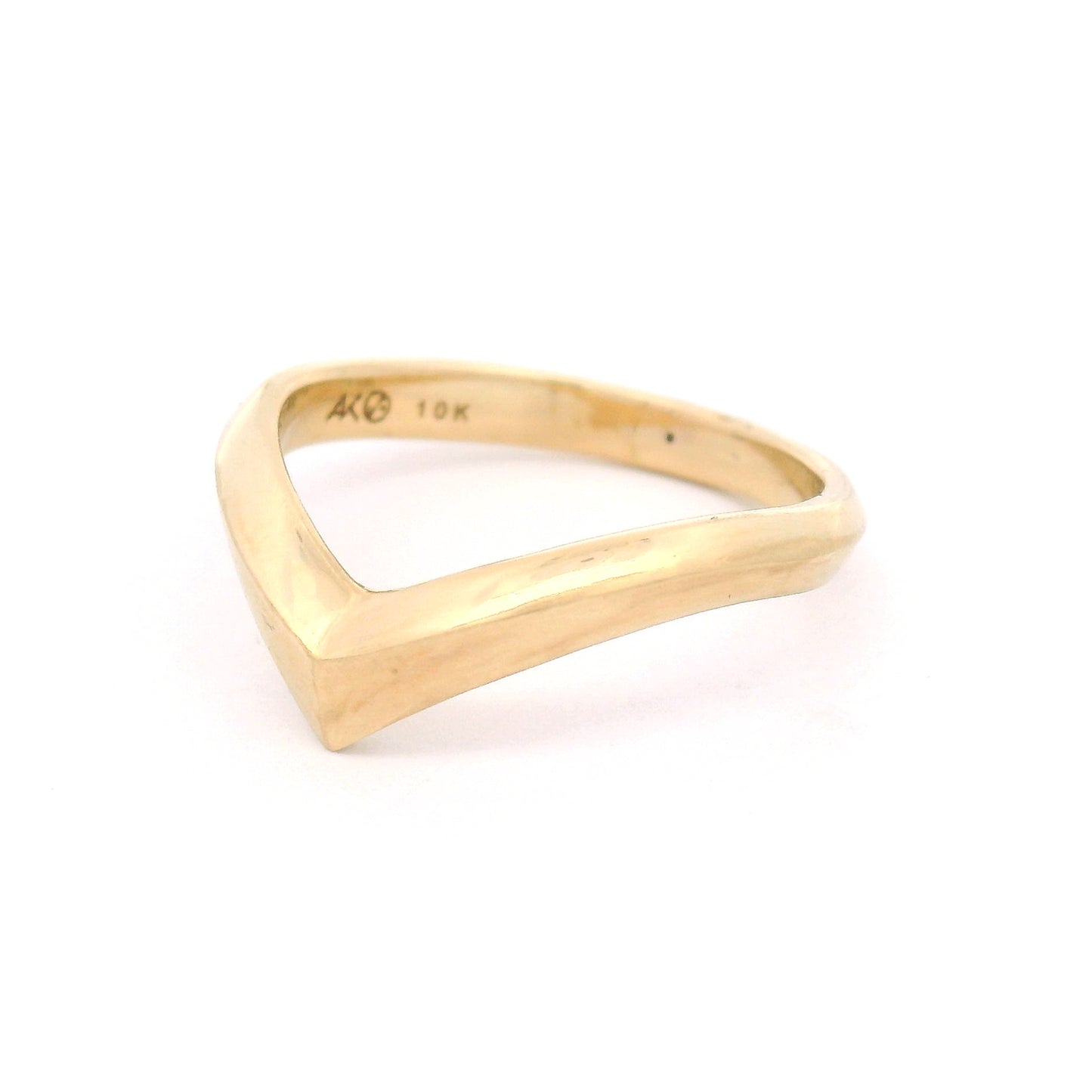 10K yellow gold chevron wedding band with four polished panels in a diadem-inspired design and elegant contoured profile.