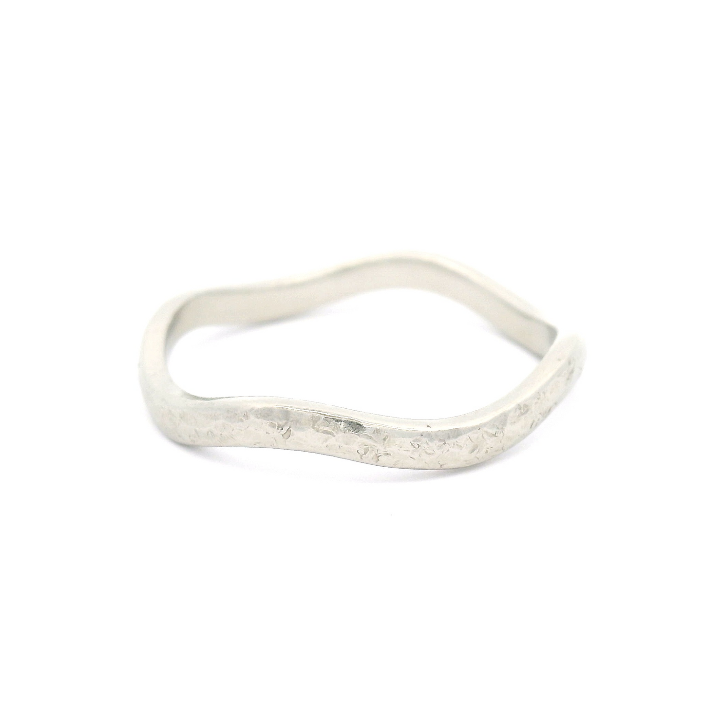 14k White Hammered 2mm Wave Band