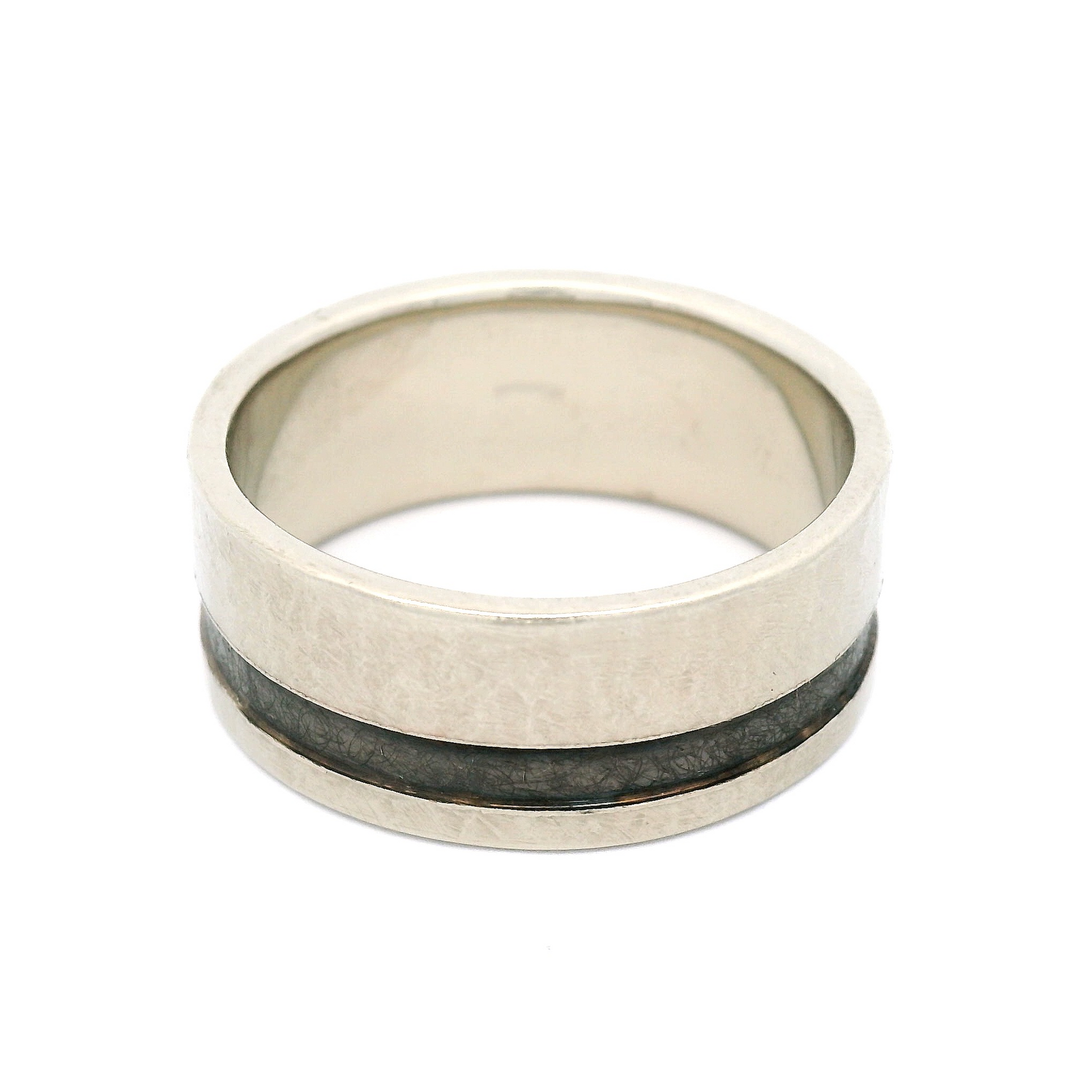 14k White 8mm Wide Hammered Band with Black Rhodium Stripe