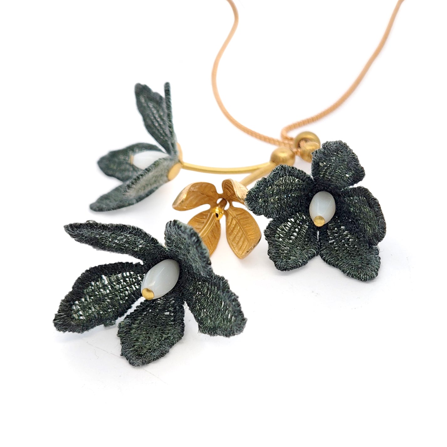 Tiaré Flower Long Lariat Necklace