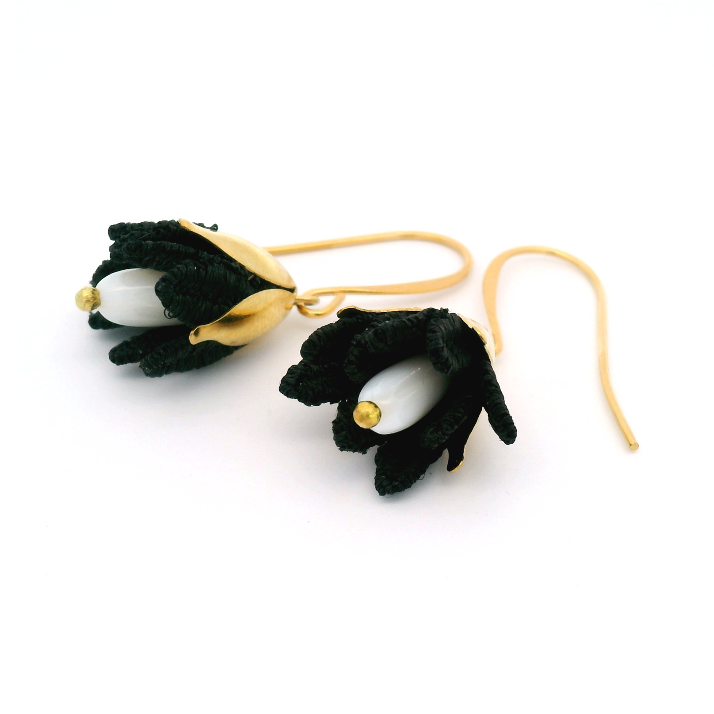 Malli Black Earrings