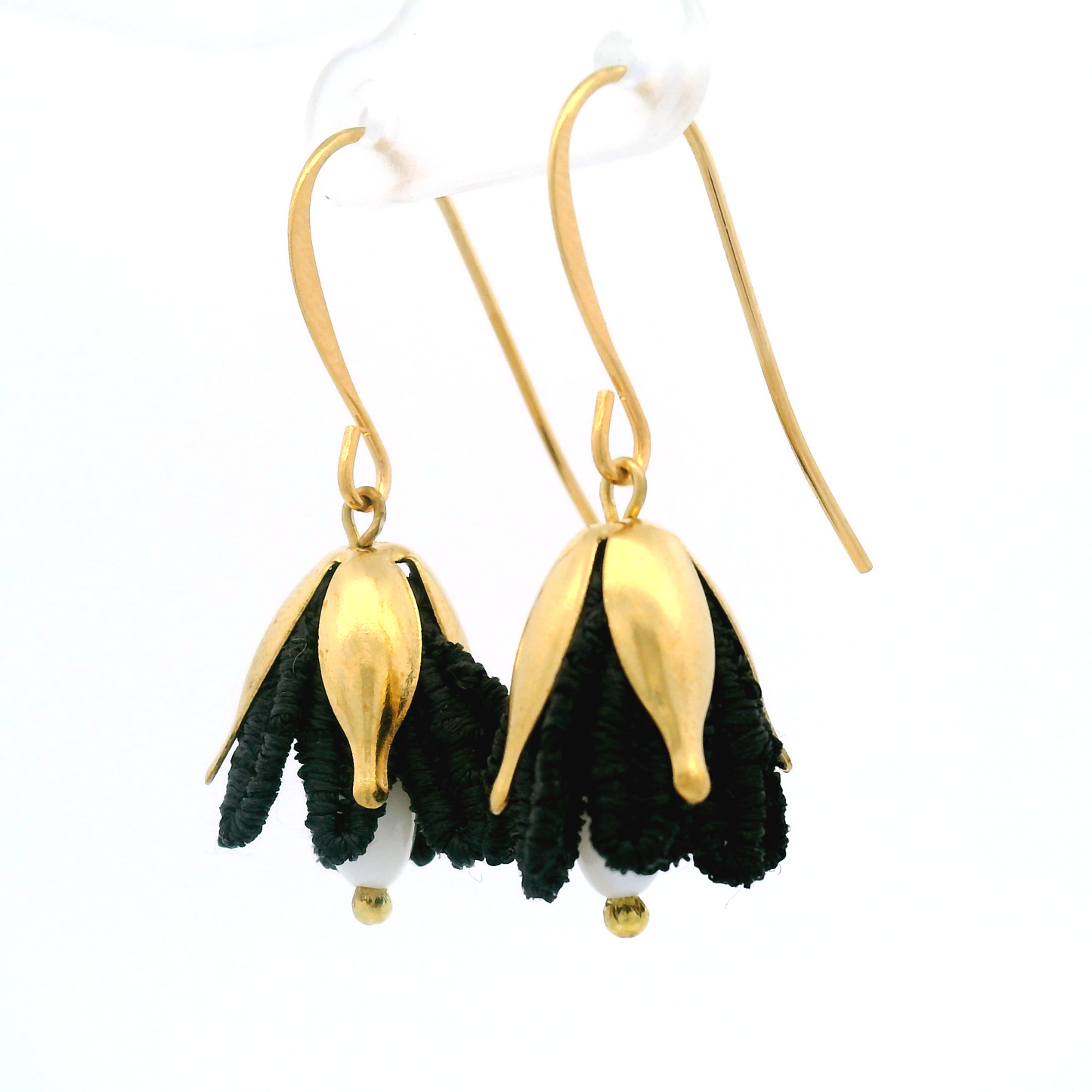 Malli Black Earrings