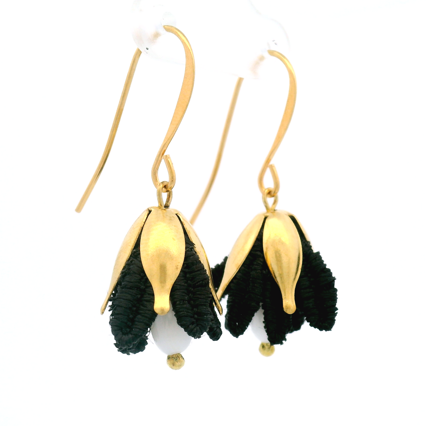 Malli Black Earrings