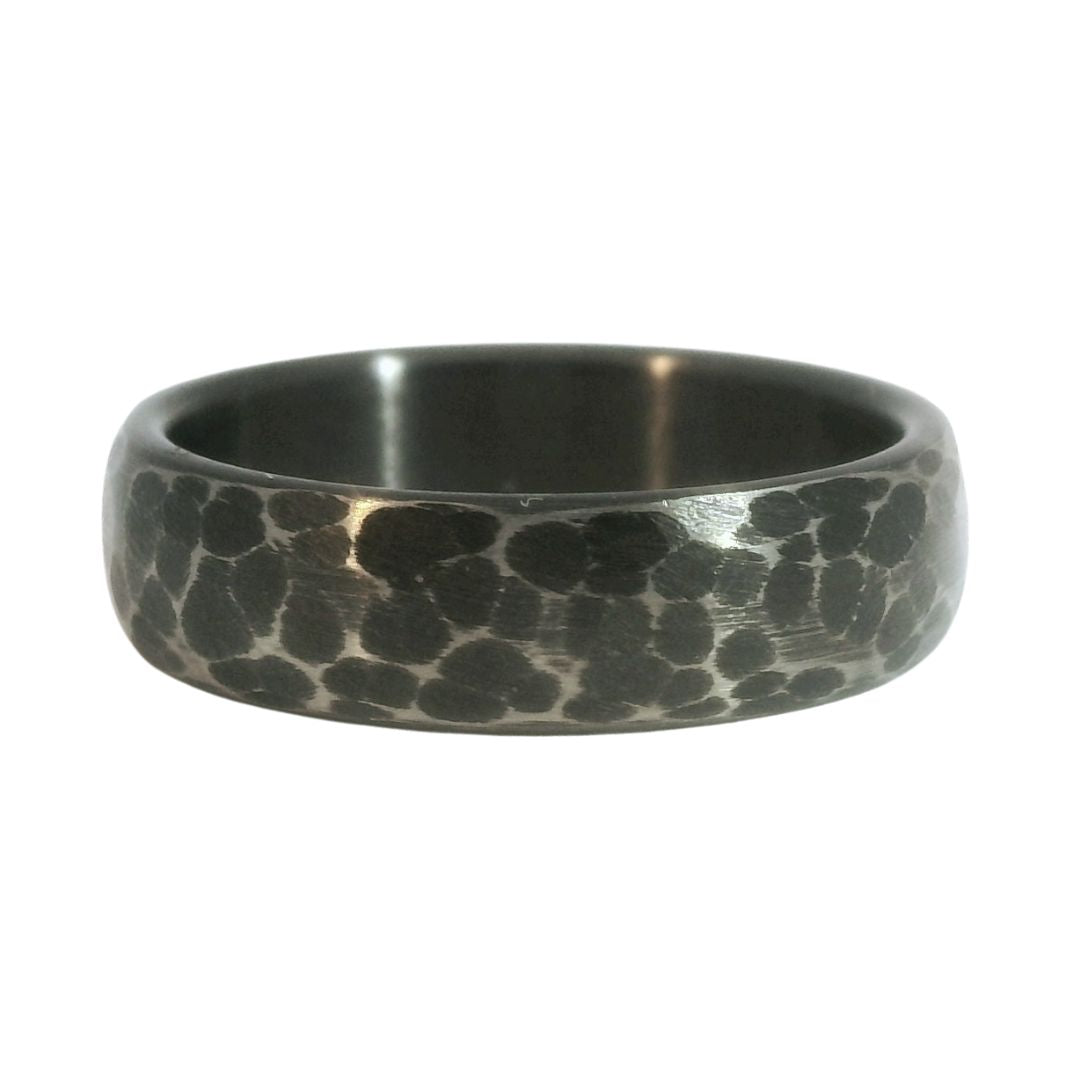 we took our beloved hand hammered band and made it... Hammered Titanium 6mm Wide Band – Made You Look Jewellery
