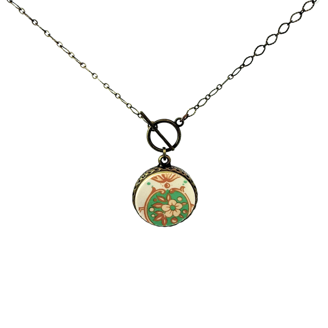 Green & White China Piece Toggle Necklace