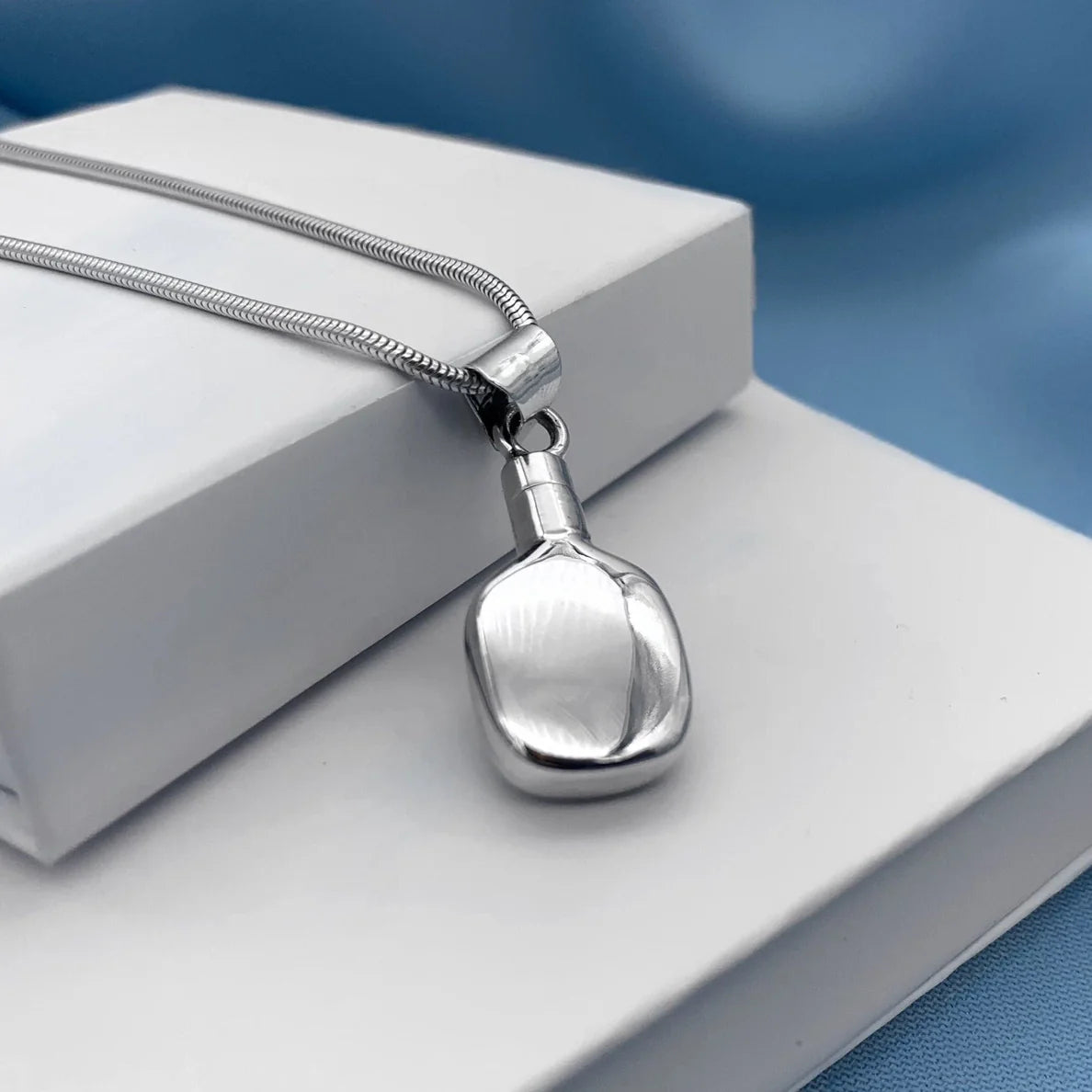 Sterling Silver Rounded Rectangle Urn Necklace – Made You Look Jewellery