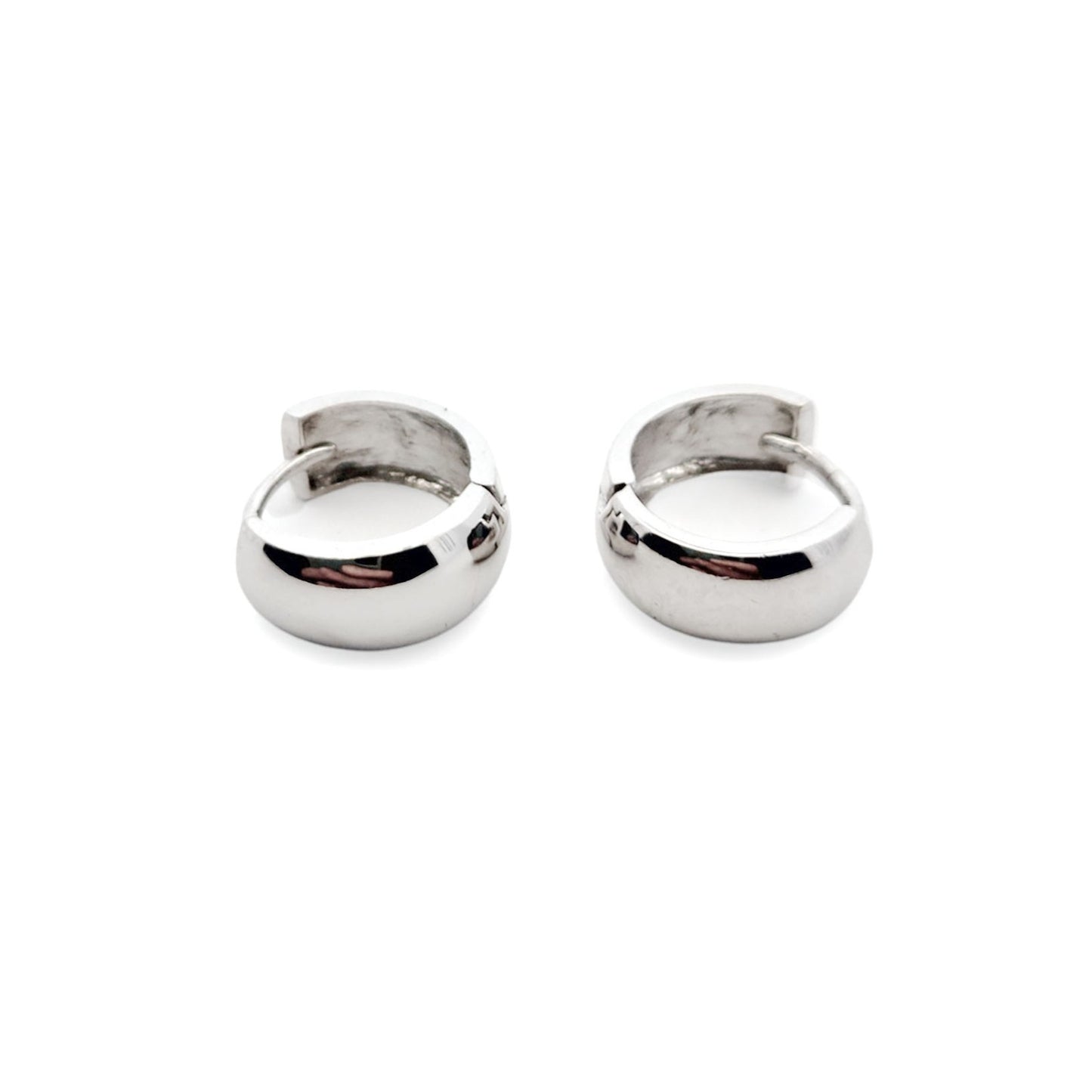 10k White Gold 10mm Round Huggies