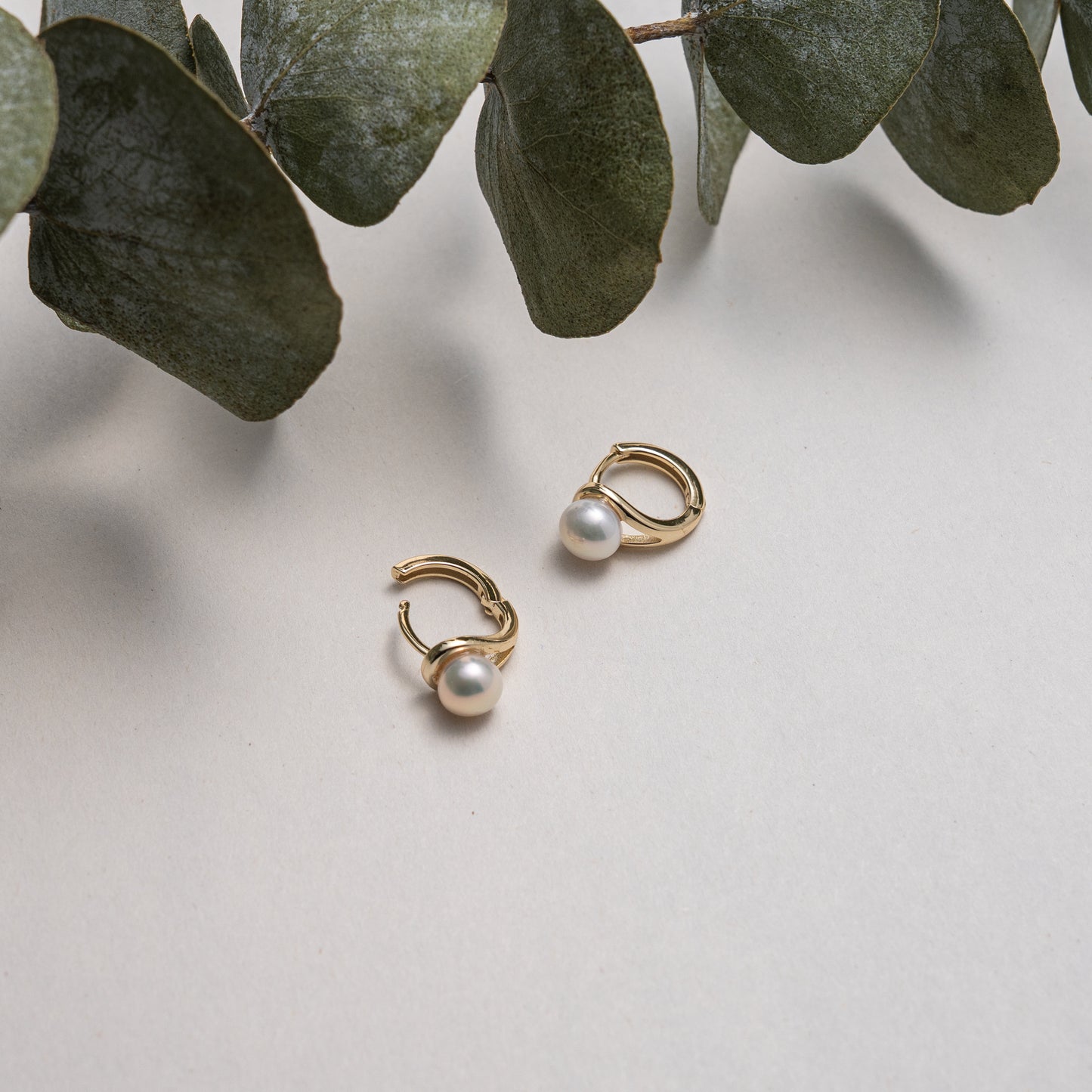 Freshwater Pearl Huggie Earrings