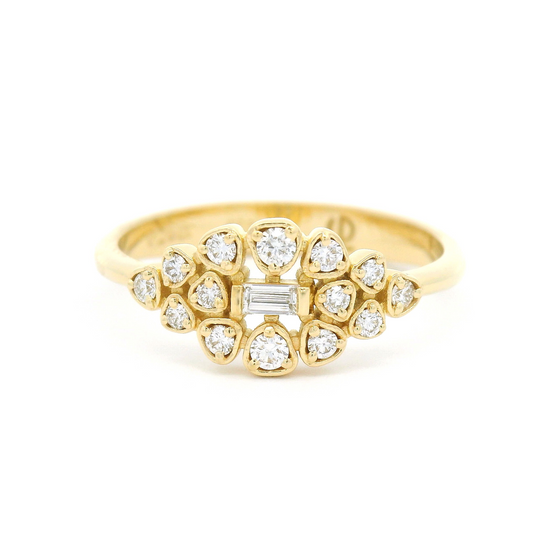 18k Yellow Engagement Ring with 0.26cts Total of White Diamonds